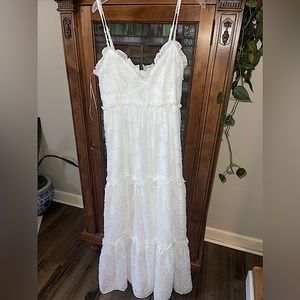 BEAUTIFUL ALTAR’D STATE SIZE MEDIUM DRESS